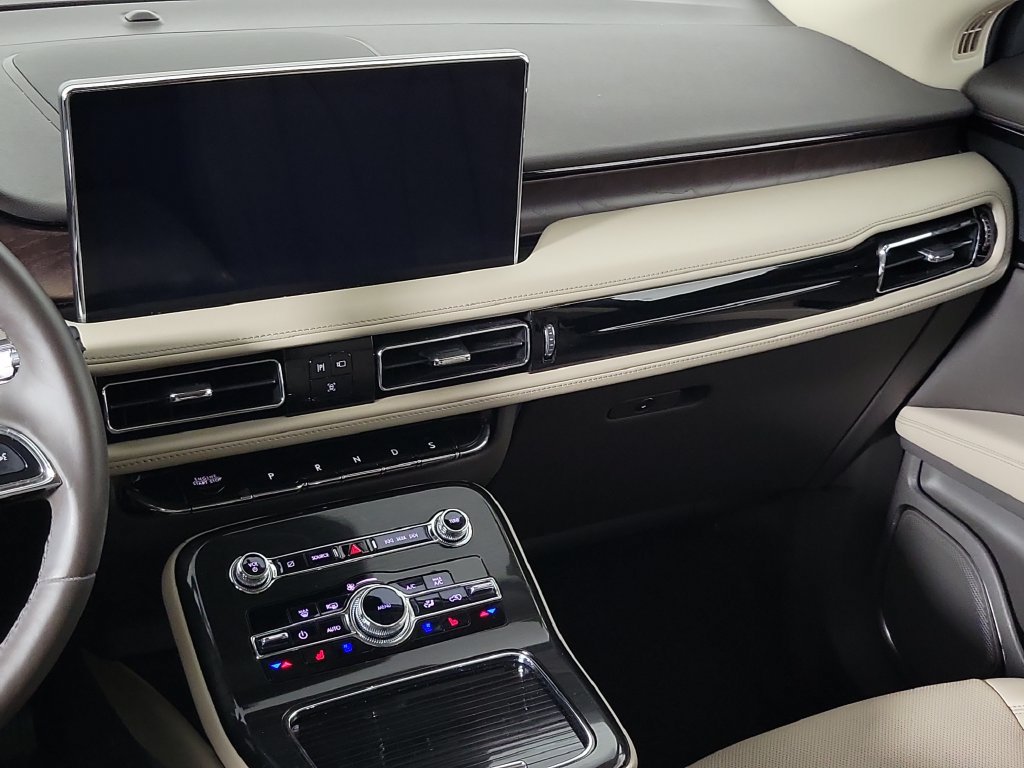 Certified 2023 Lincoln Nautilus Reserve AWD/4WD image 12