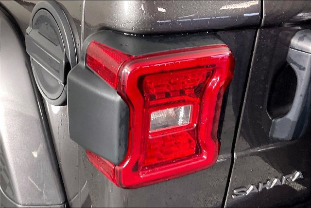 Used 2026 Jeep Wrangler Unlimited Sahara AWD/4WD image 20