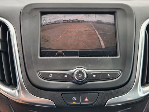 Used 2024 Chevrolet Equinox LT FWD image 17