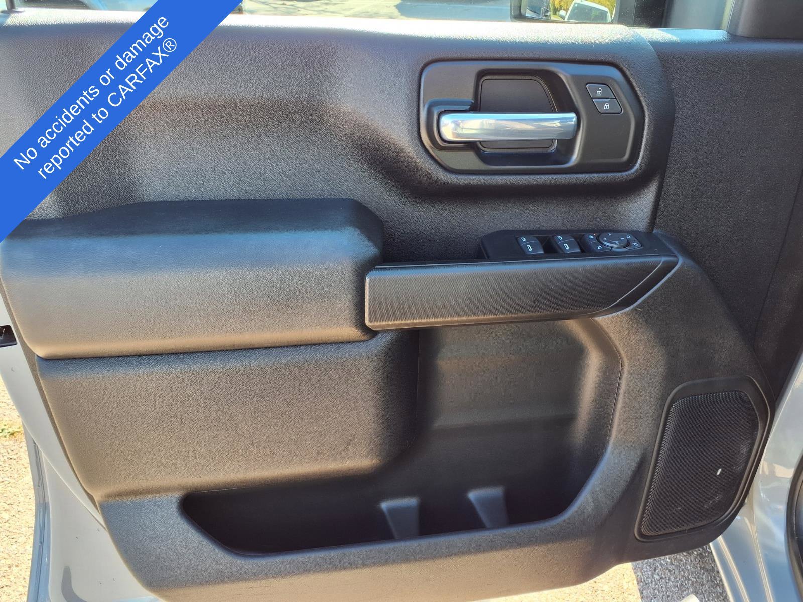 Used 2025 Chevrolet Silverado 2500 Custom w/ Custom Value Package AWD/4WD image 15
