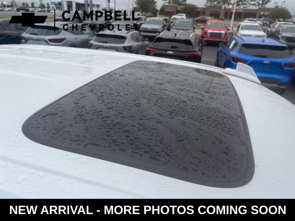 Used 2024 Chevrolet Silverado 1500 High Country w/ Technology Package AWD/4WD image 9