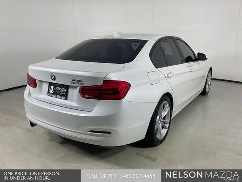 Used 2017 BMW 320i Sedan RWD image 6