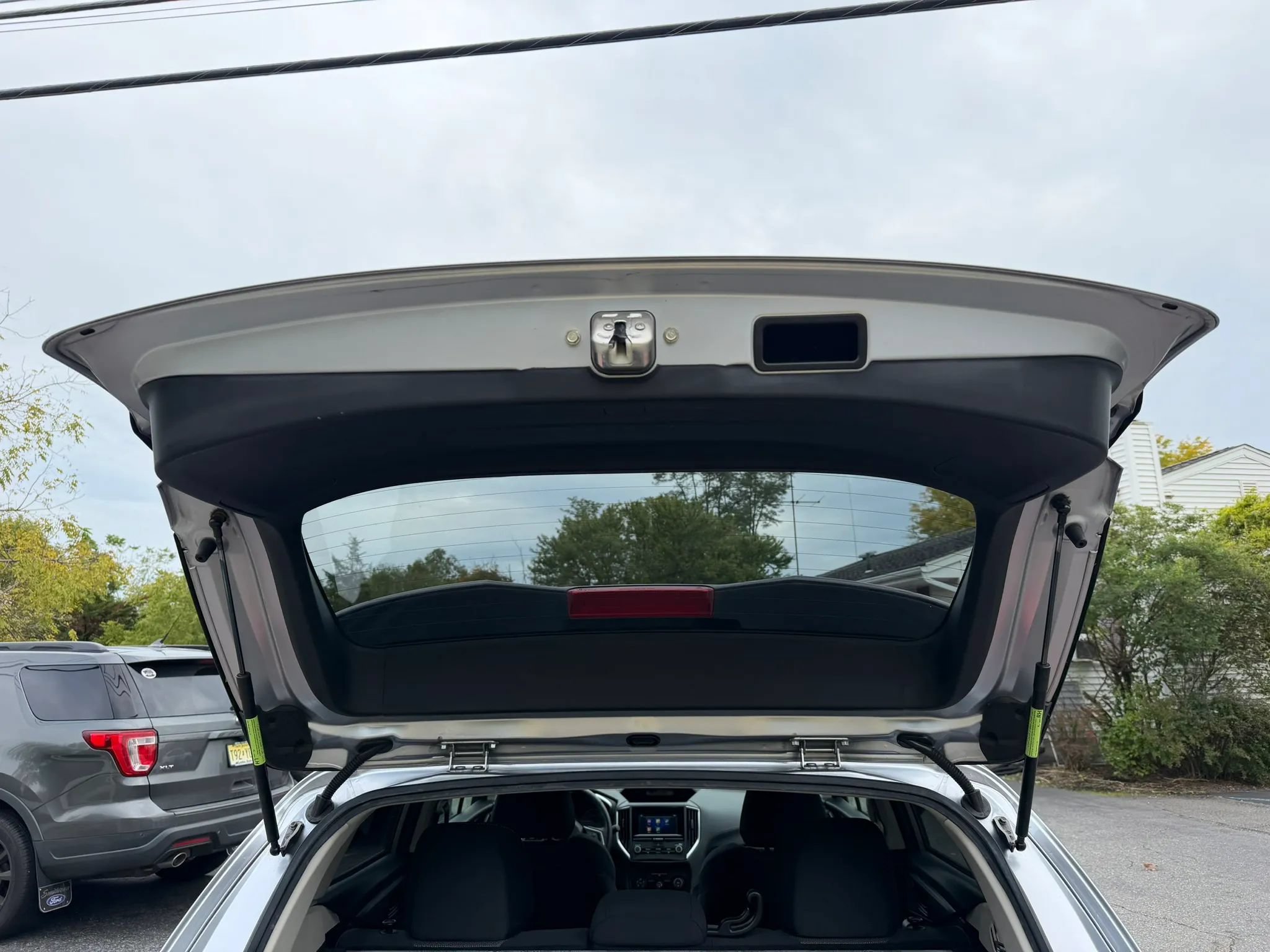 Used 2018 Subaru Crosstrek 2.0i Premium w/ Moonroof Package AWD/4WD image 32