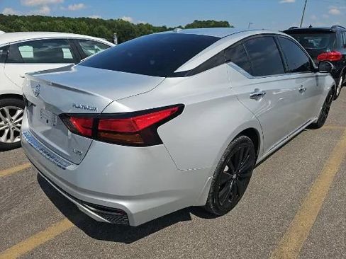 Used 2019 Nissan Altima 2.5 Platinum AWD/4WD image 4
