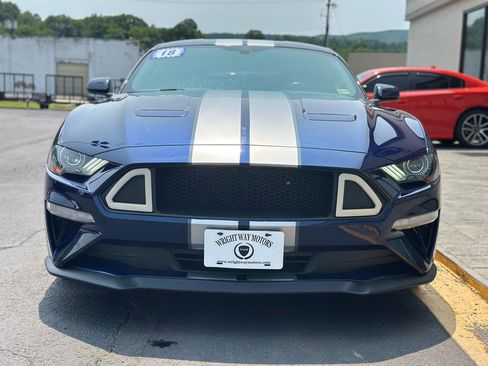 Used 2018 Ford Mustang Coupe RWD image 4