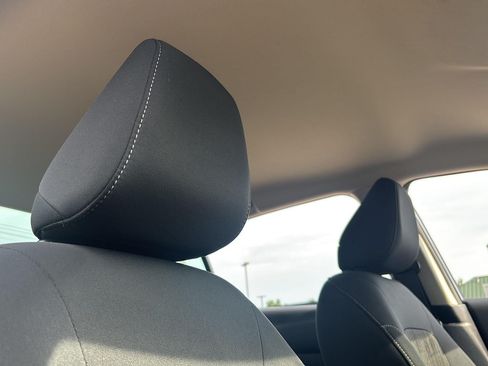 Used 2025 Nissan Altima 2.5 SV FWD image 26