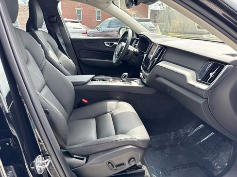 Used 2025 Volvo XC60 B5 Plus w/ Protection Package Premier image 29
