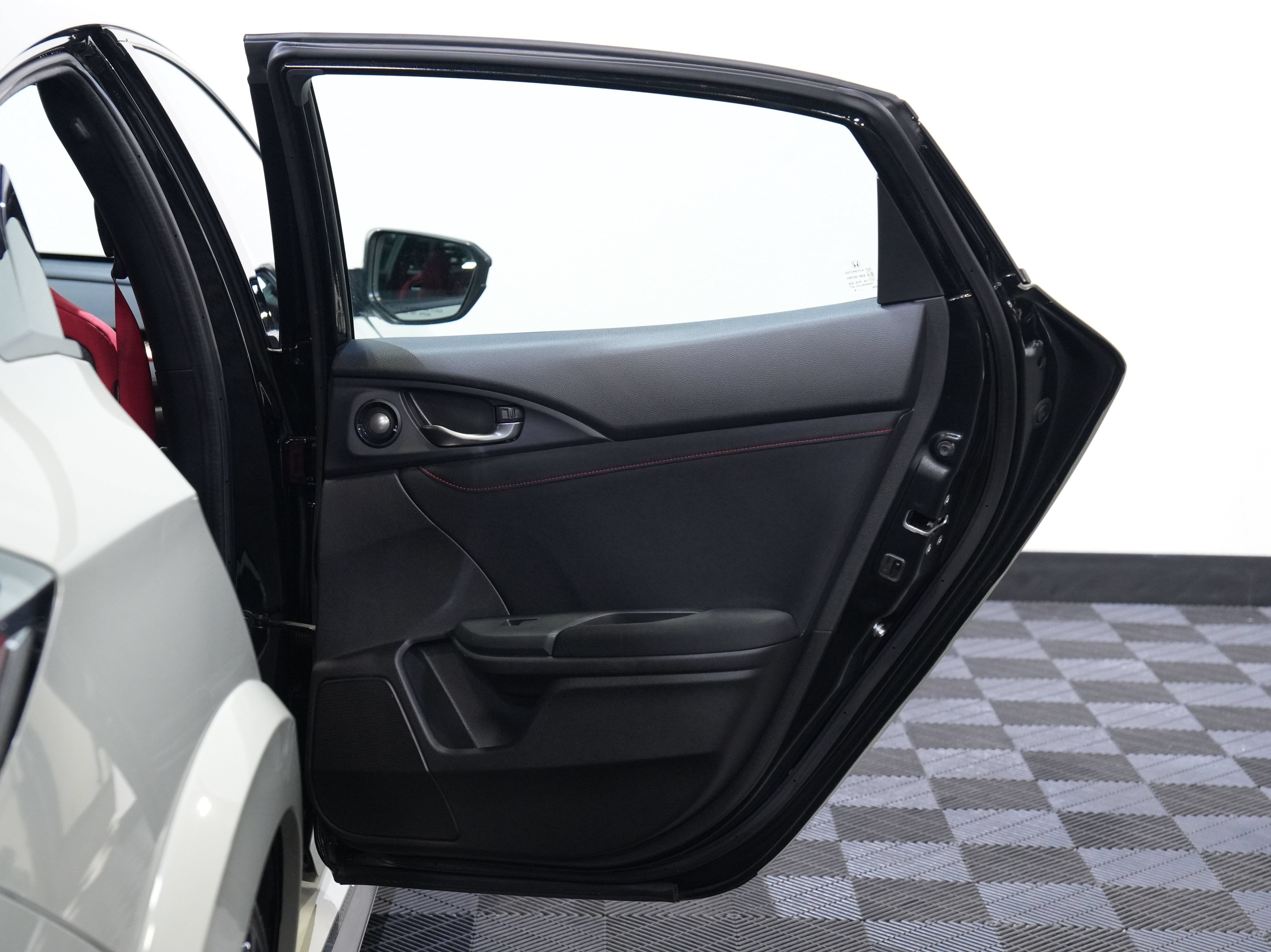 Used 2018 Honda Civic Type R image 25