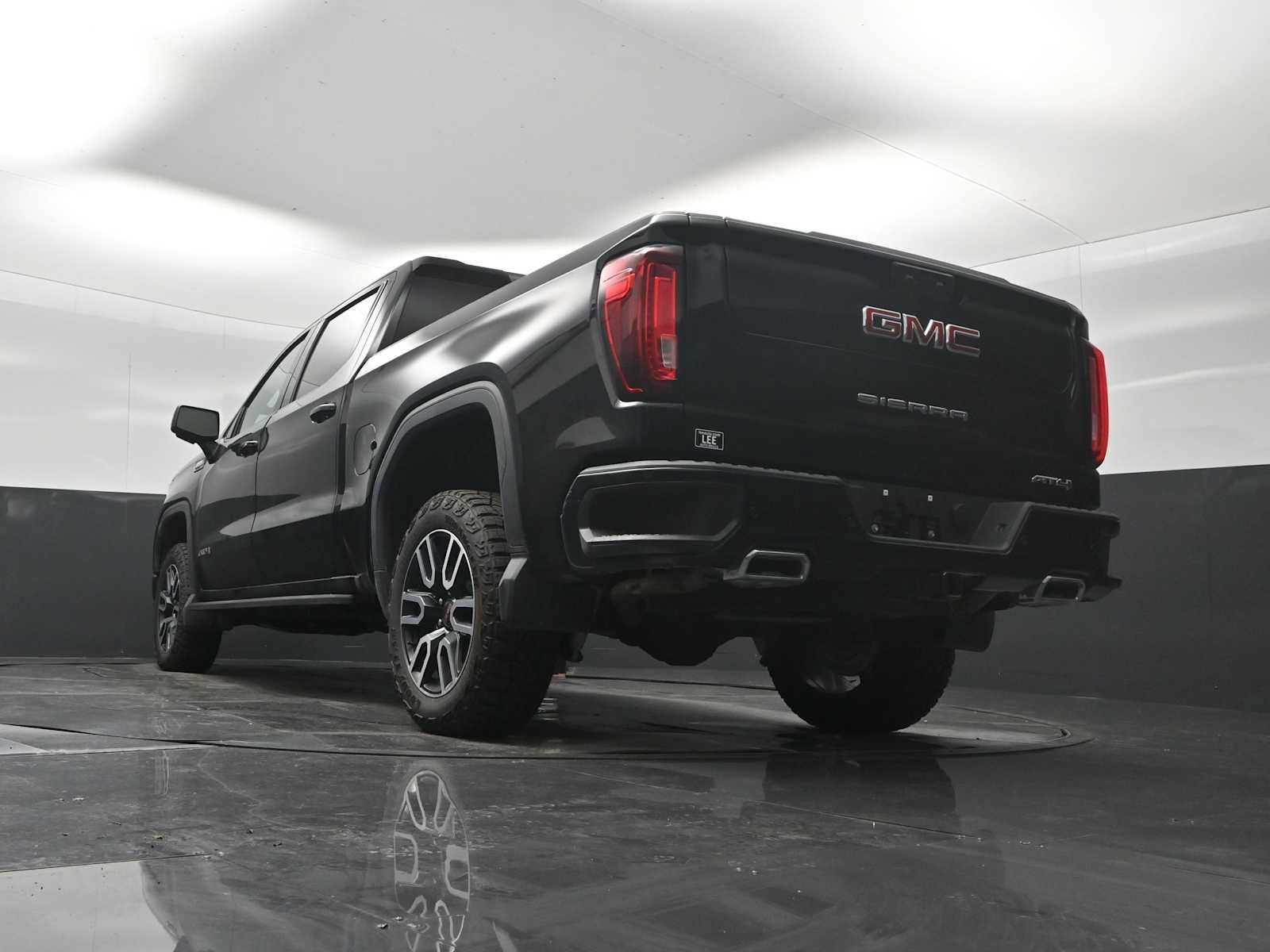 Used 2025 GMC Sierra 1500 AT4 w/ AT4 Premium Package AWD/4WD image 22