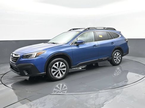 Used 2020 Subaru Outback Premium AWD/4WD image 2