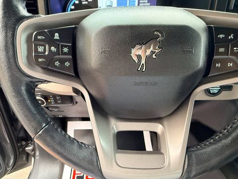 Used 2023 Ford Bronco Wildtrak AWD/4WD image 23