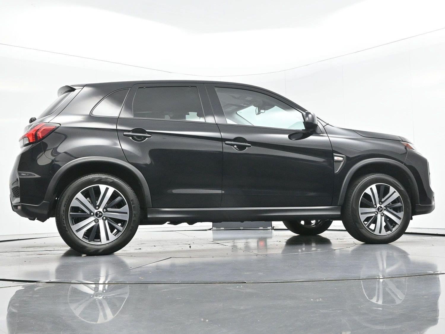 Used 2023 Mitsubishi Outlander Sport ES AWD/4WD image 45
