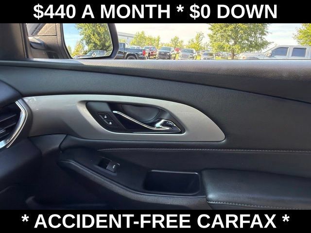 Used 2023 Chevrolet Traverse LT FWD image 33
