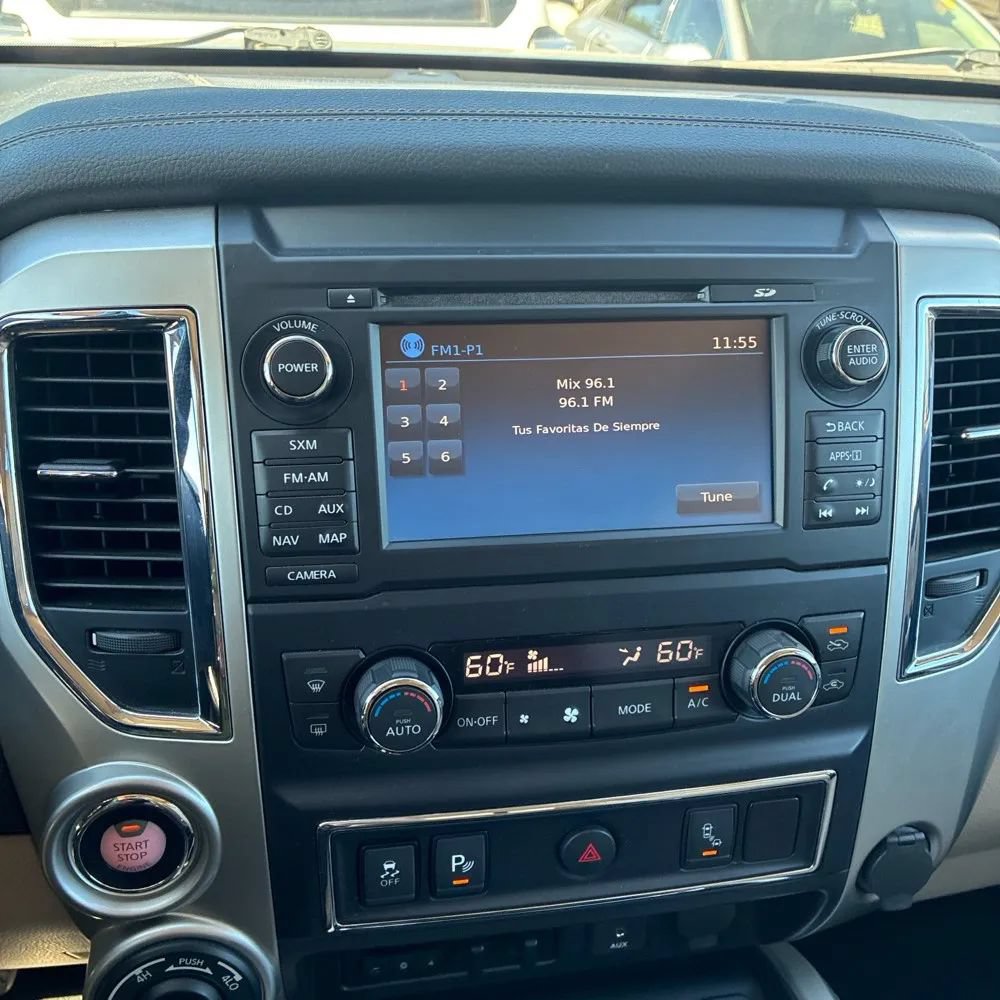 Used 2018 Nissan Titan SL w/ Texas Titan Edition AWD/4WD image 26
