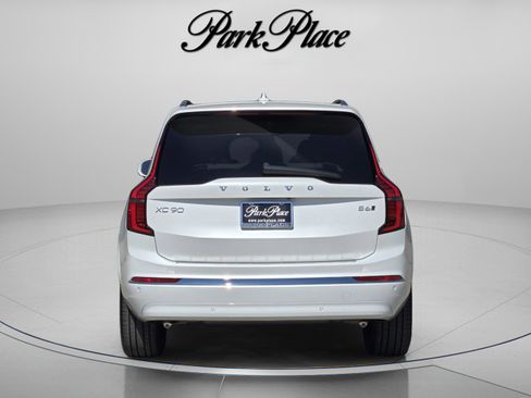 New 2026 Volvo XC90 B6 Plus w/ Protection Package Premier AWD/4WD image 4
