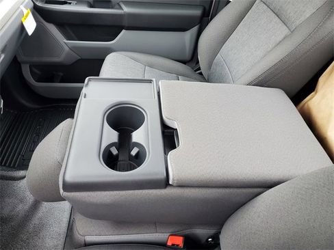 New 2025 Ford F450 XL w/ XL Chrome Package image 29