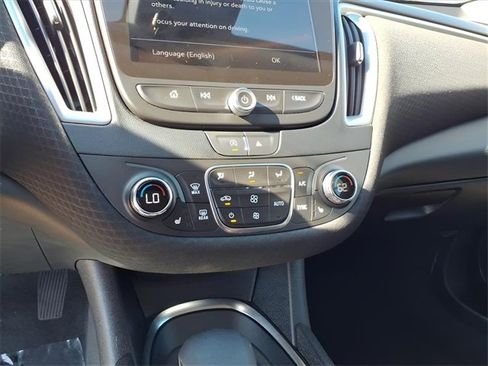 Used 2024 Chevrolet Malibu LT image 12