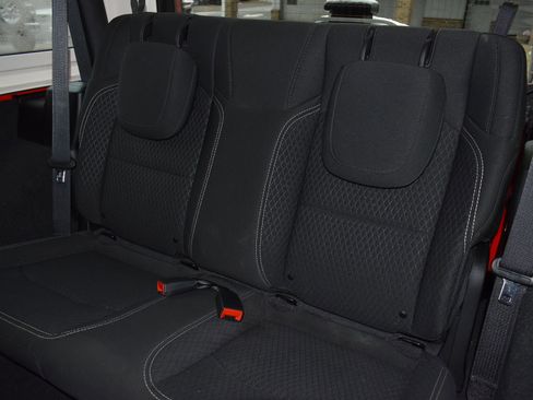 Used 2021 Jeep Wrangler Sport S image 13