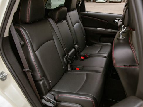 Used 2019 Dodge Journey GT AWD/4WD image 11