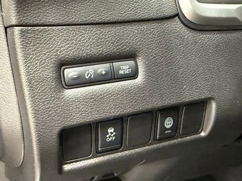 Used 2023 Nissan Murano SV AWD/4WD image 18