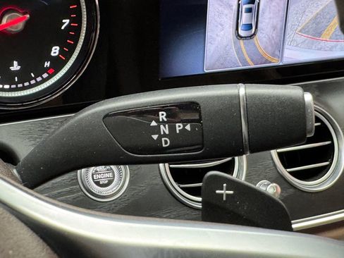 Certified 2019 Mercedes-Benz E 300 4MATIC image 21