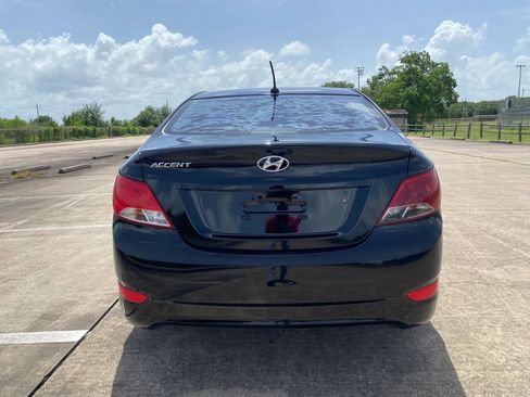Used 2015 Hyundai Accent GLS FWD image 4