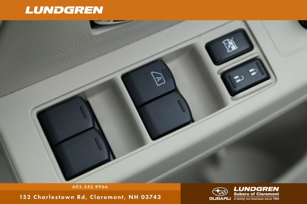 Used 2014 Subaru Impreza 2.0i Premium w/ All-Weather Package w/CVT AWD/4WD image 13
