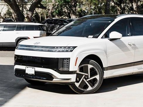 New 2026 Hyundai Ioniq 9 Calligraphy image 3