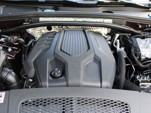 New 2026 Porsche Macan image 28