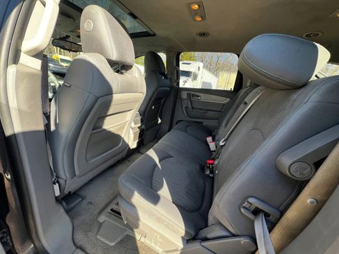 Used 2017 Chevrolet Traverse LS image 10