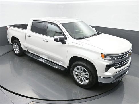 Used 2025 Chevrolet Silverado 1500 LTZ image 44