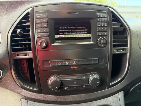 Used 2016 Mercedes-Benz Metris image 25