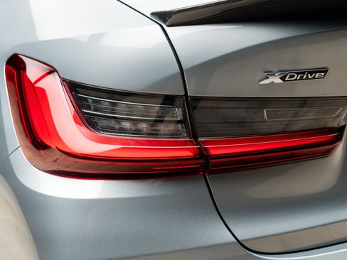 Used 2025 BMW M3 Competition w/ Carbon Package image 18