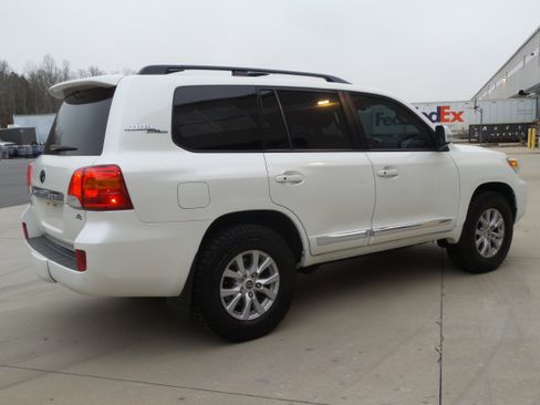 Used 2013 Toyota Land Cruiser image 37