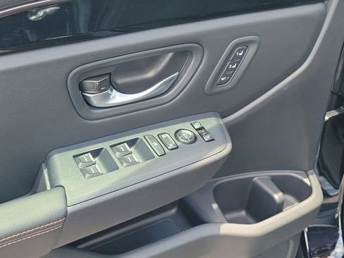 Certified 2025 Honda Pilot TrailSport image 19