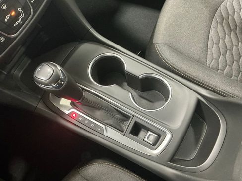 Used 2020 Chevrolet Equinox LT image 14