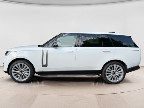 New 2026 Land Rover Range Rover Long Wheelbase SE AWD/4WD image 2