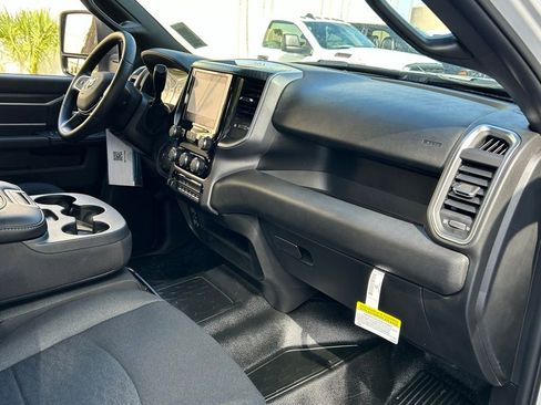 New 2025 RAM 3500 Big Horn AWD/4WD image 34