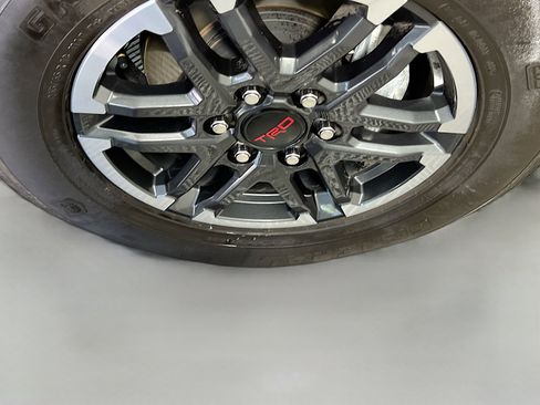 Used 2025 Toyota Tacoma TRD Sport w/ TRD Sport Upgrade Package RWD image 14
