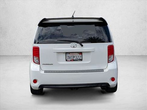 Used 2014 Scion xB FWD image 6