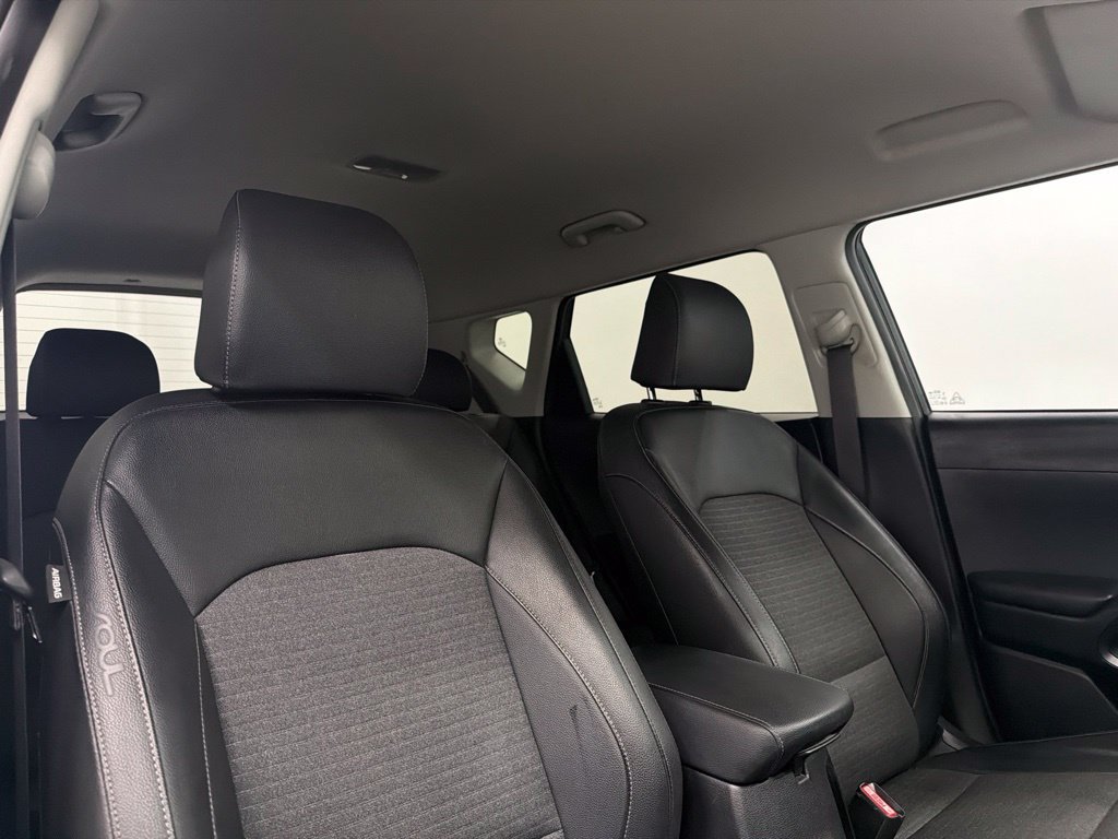 Used 2020 Kia Soul EX w/ Option Group 015 FWD image 32