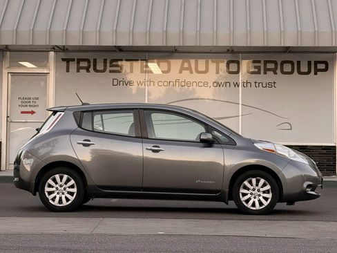 Used 2016 Nissan Leaf S w/ Charger Package FWD image 4