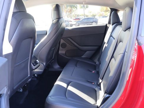 Used 2021 Tesla Model Y Long Range image 37
