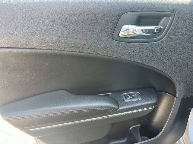 Used 2013 Dodge Charger SXT RWD image 20