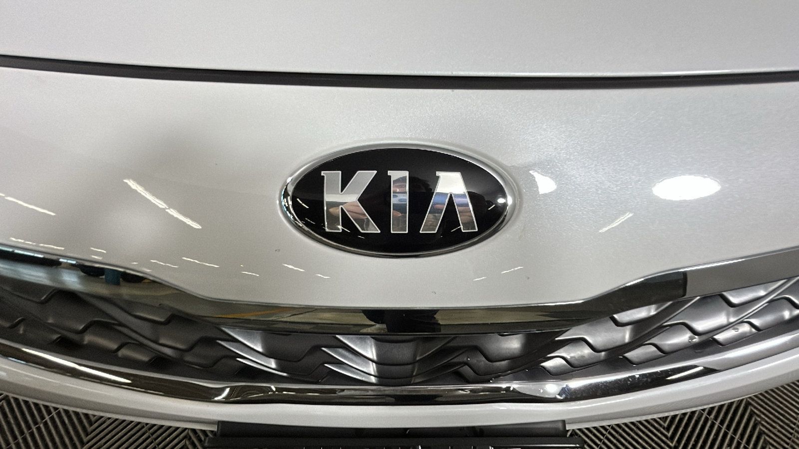 Used 2020 Kia Optima LX FWD image 10