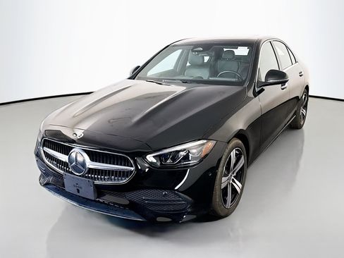 Used 2025 Mercedes-Benz C 300 Sedan image 4