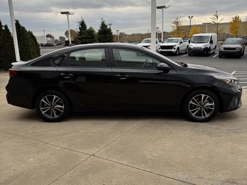 Used 2024 Kia Forte LXS image 2