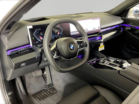 New 2026 BMW 530i xDrive w/ Premium Package AWD/4WD image 10