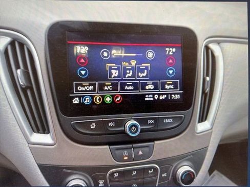 Used 2025 Chevrolet Malibu LT FWD image 7