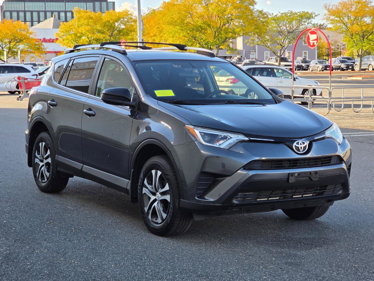 Used 2016 Toyota RAV4 LE AWD/4WD image 3